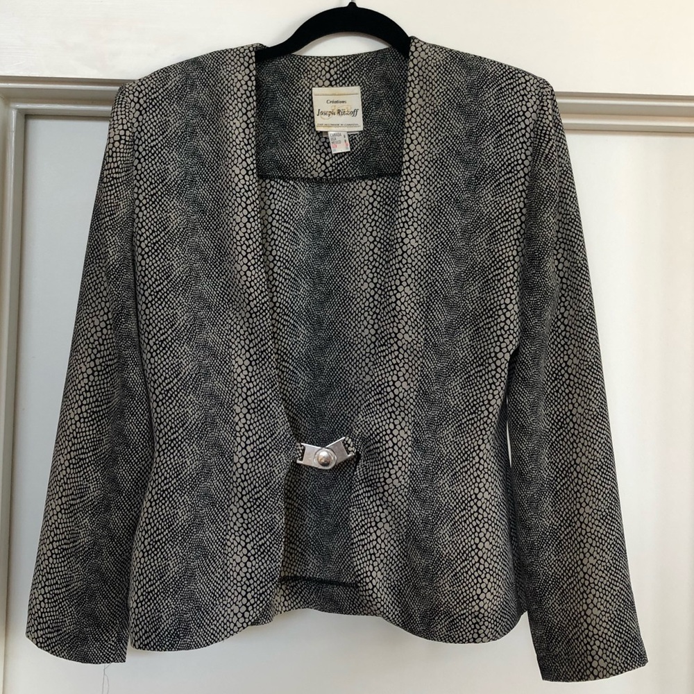 Vintage Joseph Ribkoff lightweight jacket with snap closure